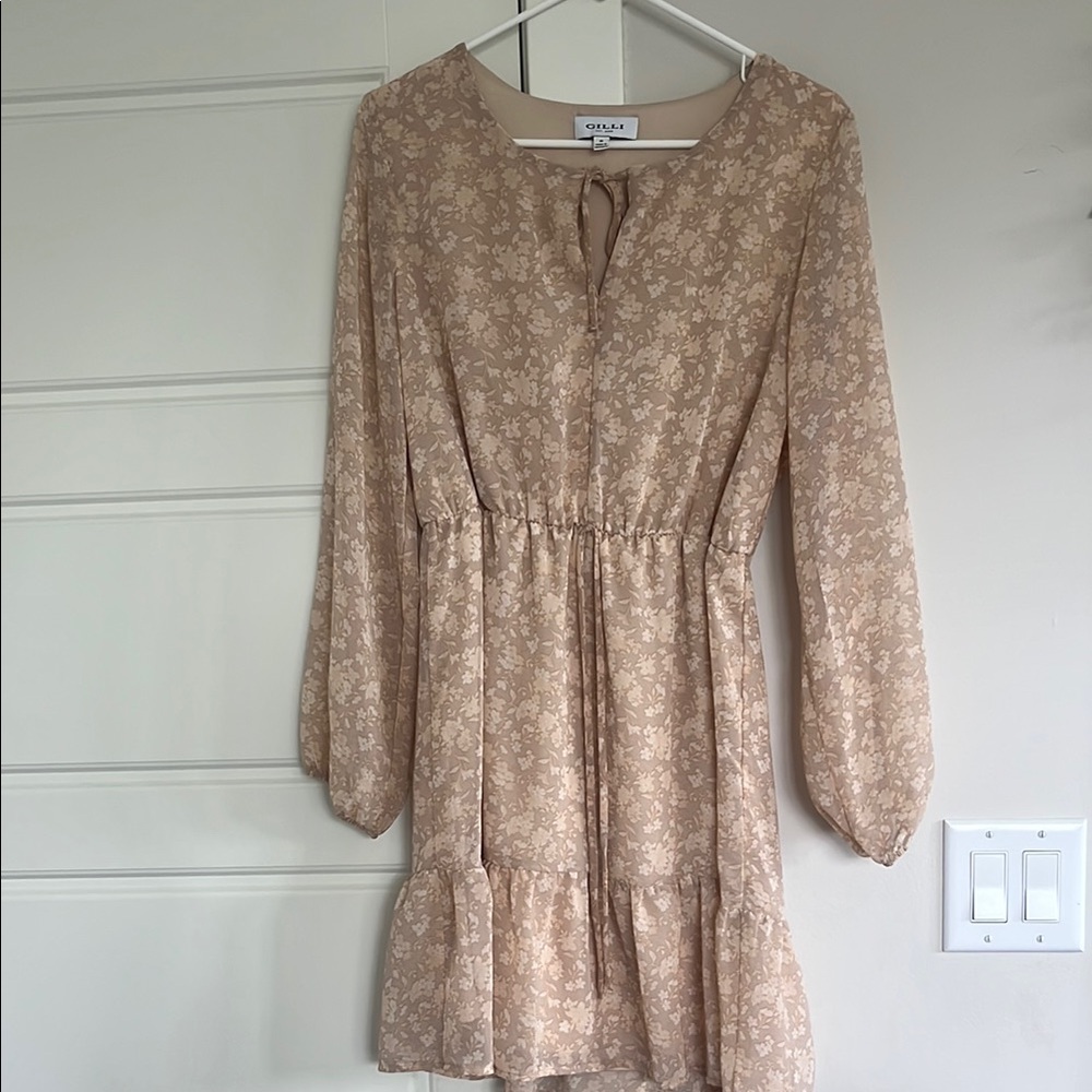 Gilli Floral Long Sleeve Dress in Beige